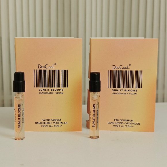 2 New DedCool Sunlit Blooms EDP 0.05 fl oz/ 1.5 ml Sample Spray - Picture 1 of 1
